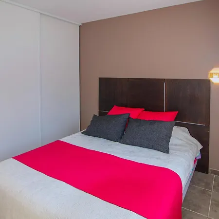 3 Bedroom Beautiful In * Salavas